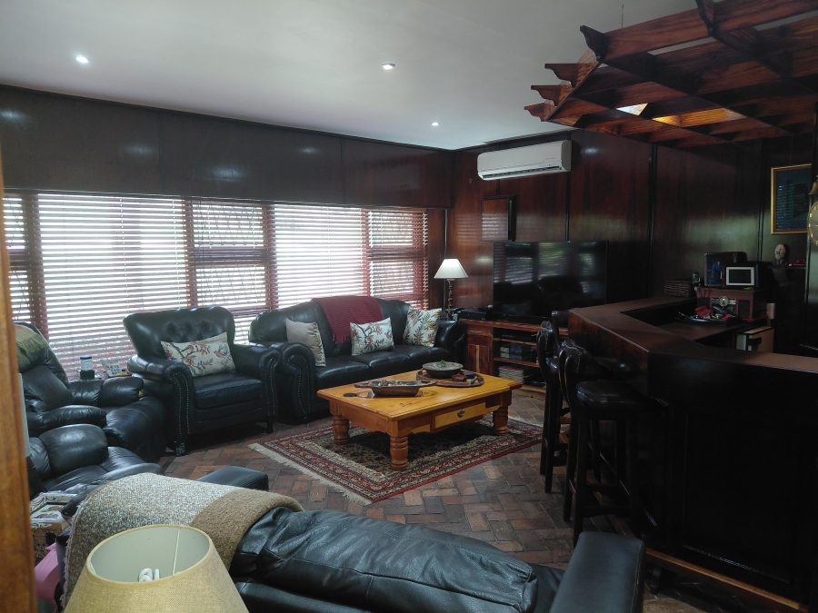 5 Bedroom Property for Sale in Vanes Estate Eastern Cape